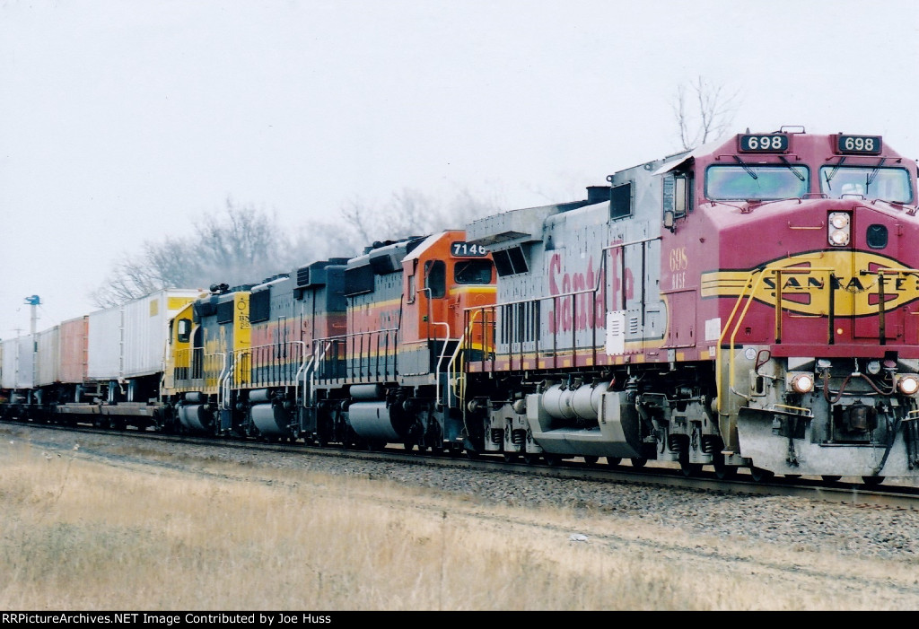 BNSF 698 West